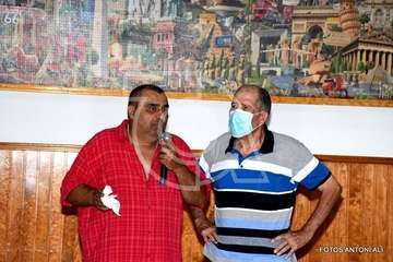 Presentanción en la sede del colectivo vecinal de Jiámar del puzzle más grande del mundo, montado por Tomás Torres/Antonio Alí.